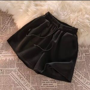 Black Women Casual Elastic Waist shorts